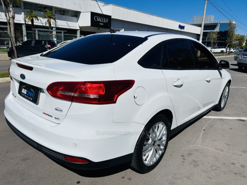 FOCUS 2.0 SE PLUS SEDAN 16V FLEX 4P AUTOMÁTICO - 2016 - BENTO GONçALVES