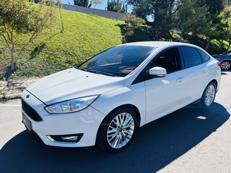 FOCUS 2.0 SE PLUS SEDAN 16V FLEX 4P AUTOMÁTICO