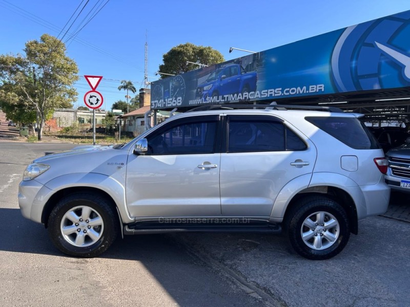 HILUX SW4 3.0 SRV 4X4 7 LUGARES 16V TURBO INTERCOOLER DIESEL 4P AUTOMÁTICO - 2011 - VENâNCIO AIRES