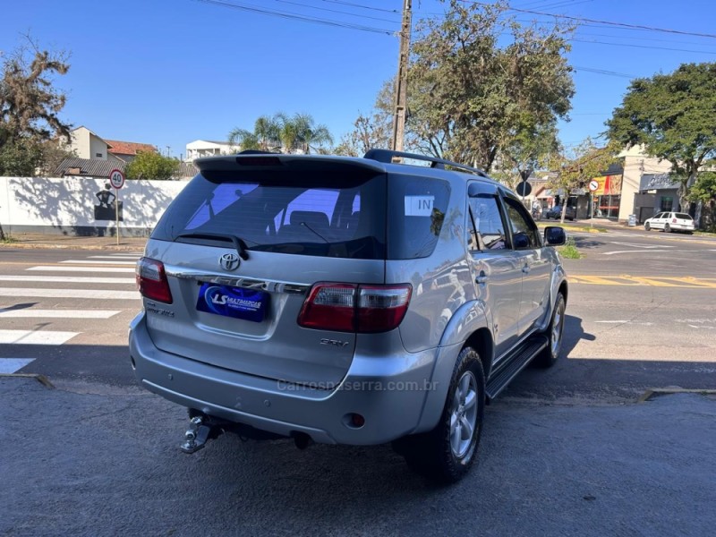 HILUX SW4 3.0 SRV 4X4 7 LUGARES 16V TURBO INTERCOOLER DIESEL 4P AUTOMÁTICO - 2011 - VENâNCIO AIRES