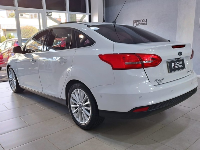 FOCUS 2.0 TITANIUM FASTBACK 16V FLEX 4P AUTOMÁTICO - 2018 - CAXIAS DO SUL