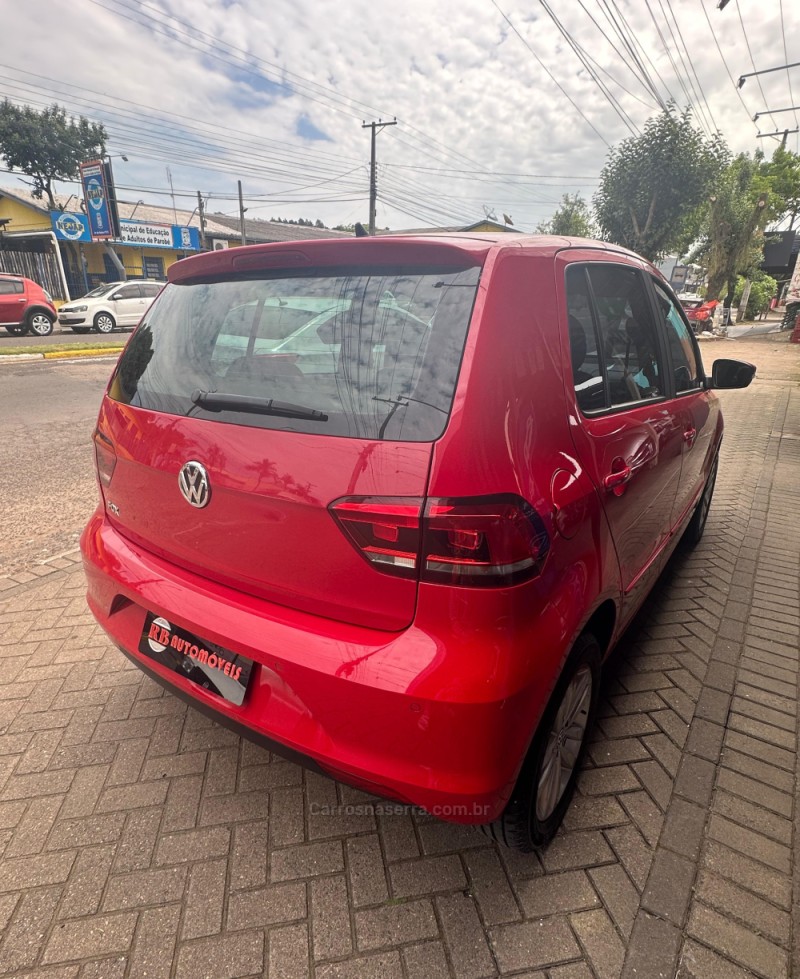 FOX 1.6 CONNECT 8V FLEX 4P MANUAL - 2018 - PAROBé