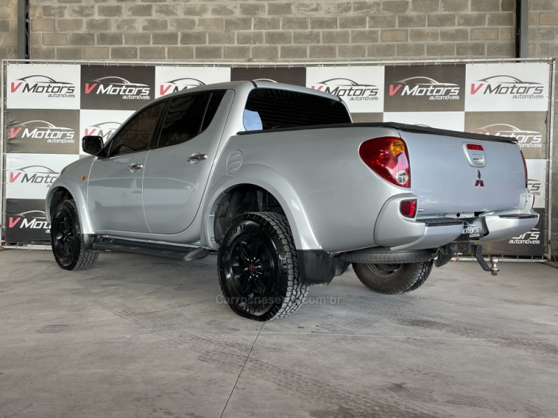 L200 TRITON 3.2 HPE 4X4 CD 16V TURBO INTERCOOLER DIESEL 4P AUTOMÁTICO - 2011 - PAROBé