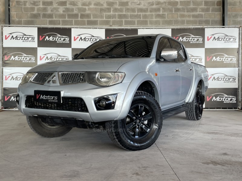 L200 TRITON 3.2 HPE 4X4 CD 16V TURBO INTERCOOLER DIESEL 4P AUTOMÁTICO - 2011 - PAROBé