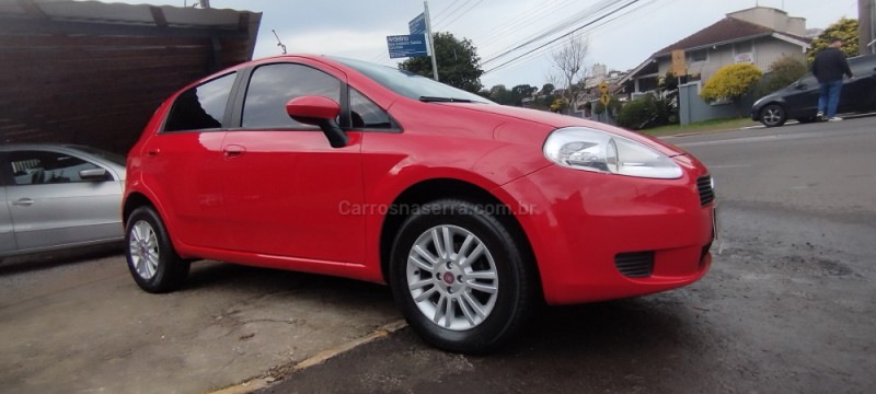 PUNTO 1.4 ATTRACTIVE 8V FLEX 4P MANUAL - 2011 - FARROUPILHA