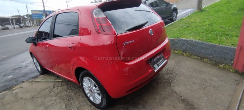 PUNTO 1.4 ATTRACTIVE 8V FLEX 4P MANUAL - 2011 - FARROUPILHA