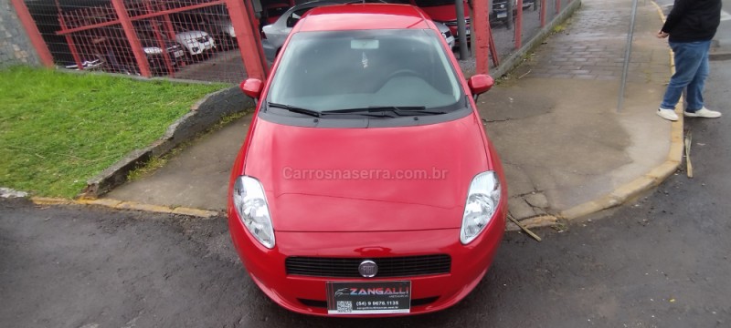 PUNTO 1.4 ATTRACTIVE 8V FLEX 4P MANUAL - 2011 - FARROUPILHA