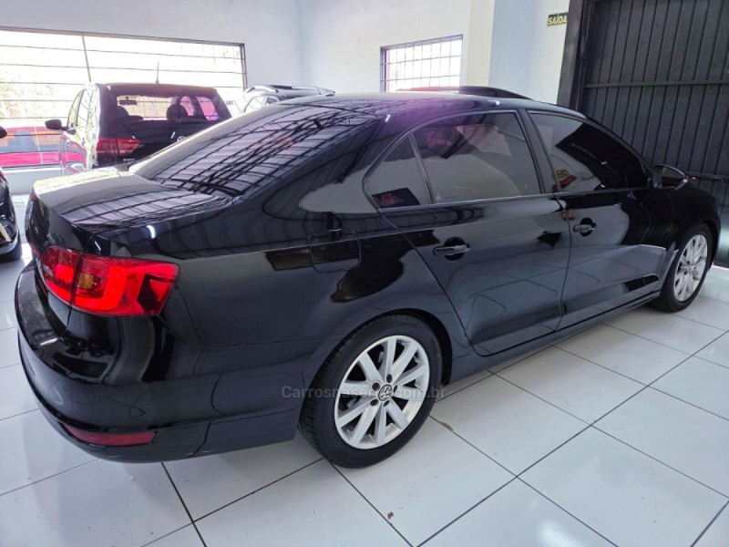 JETTA 2.0 COMFORTLINE FLEX 4P TIPTRONIC - 2012 - CAMPO BOM