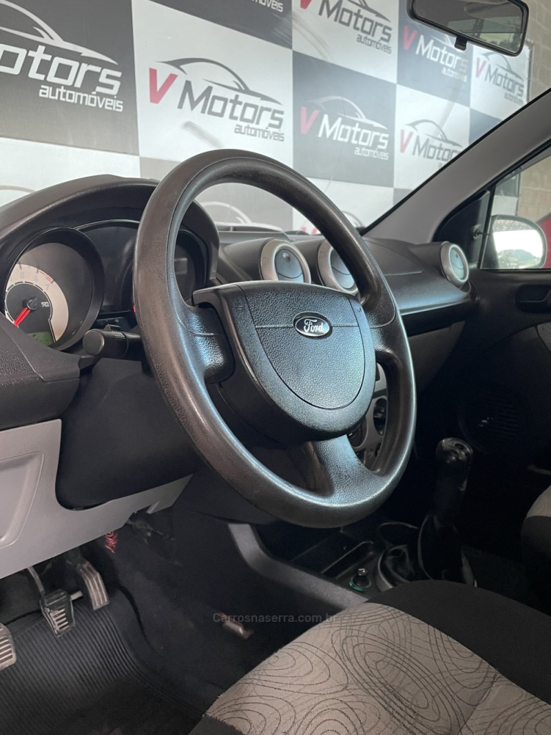 FIESTA 1.6 ROCAM SEDAN 8V FLEX 4P MANUAL - 2008 - PAROBé