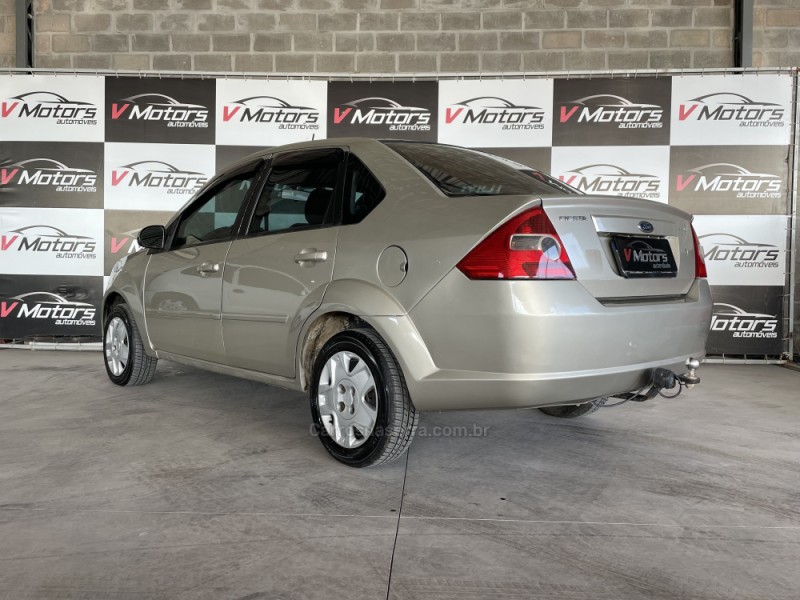 FIESTA 1.6 ROCAM SEDAN 8V FLEX 4P MANUAL - 2008 - PAROBé