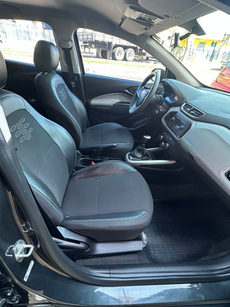 ONIX 1.0 MPFI LT 8V FLEX 4P MANUAL - 2019 - PAROBé