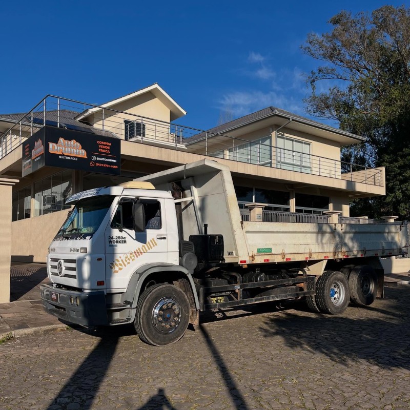 24 250 e t worker 3 eixos 2006 nova petropolis