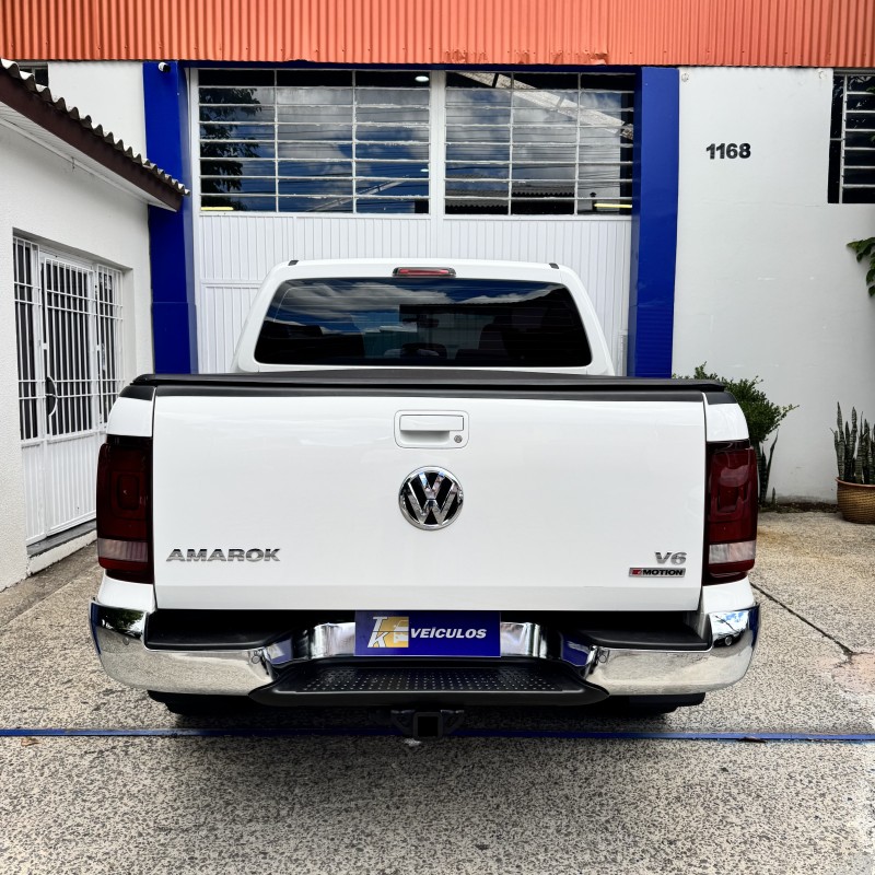 AMAROK 3.0 V6 TDI HIGHLINE CD DIESEL 4MOTION AUTOMÁTICO - 2023 - CAXIAS DO SUL