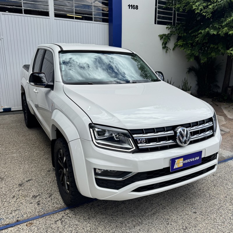 AMAROK 3.0 V6 TDI HIGHLINE CD DIESEL 4MOTION AUTOMÁTICO - 2023 - CAXIAS DO SUL