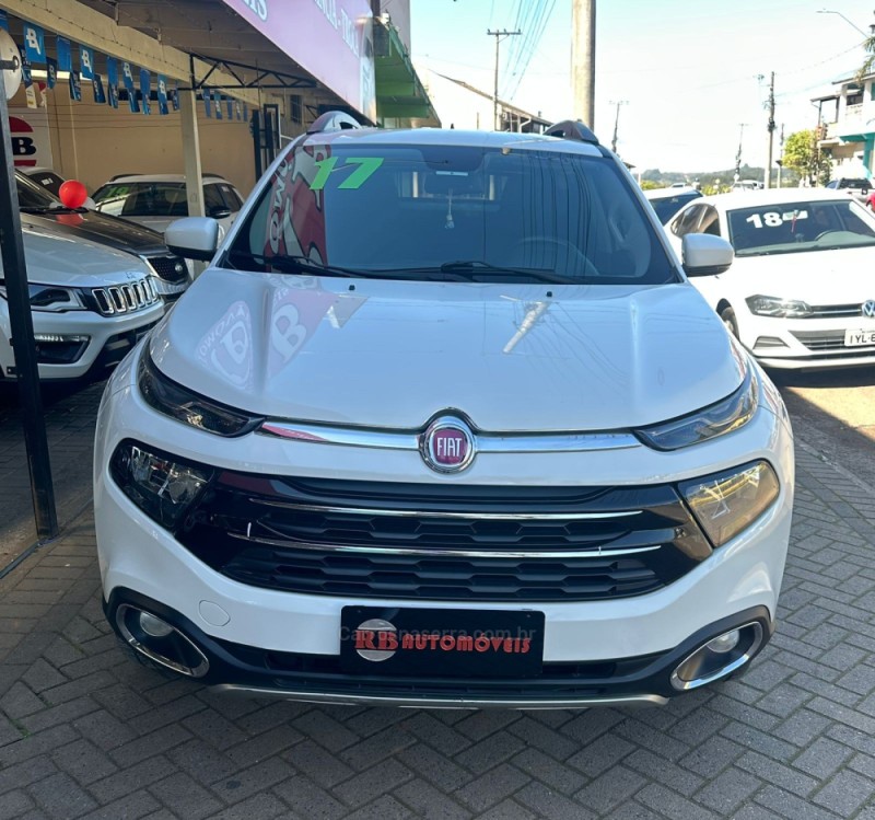TORO 2.0 16V TURBO DIESEL FREEDOM MANUAL - 2017 - PAROBé