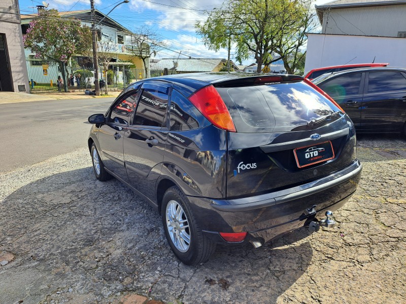 FOCUS 1.6 8V FLEX 4P MANUAL - 2009 - FARROUPILHA