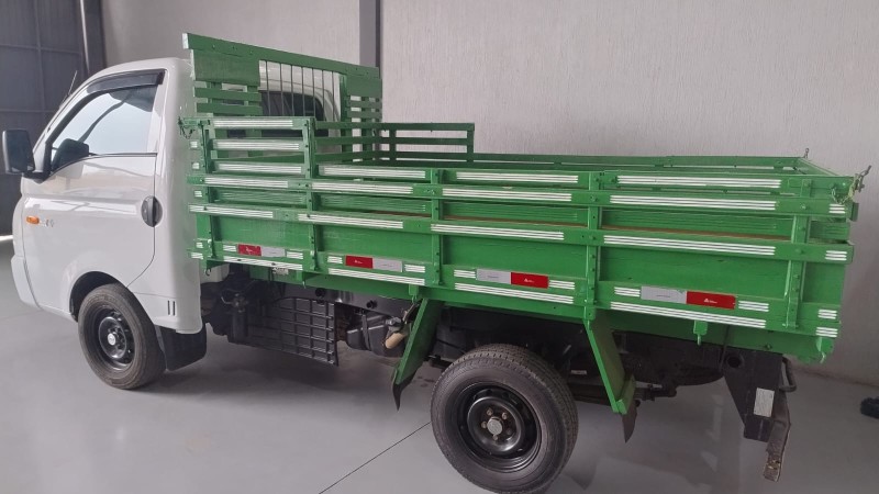 HR 2.5 LONGO SEM CAÇAMBA 4X2 16V 130CV TURBO INTERCOOLER DIESEL 2P MANUAL - 2019 - SãO SEBASTIãO DO CAí
