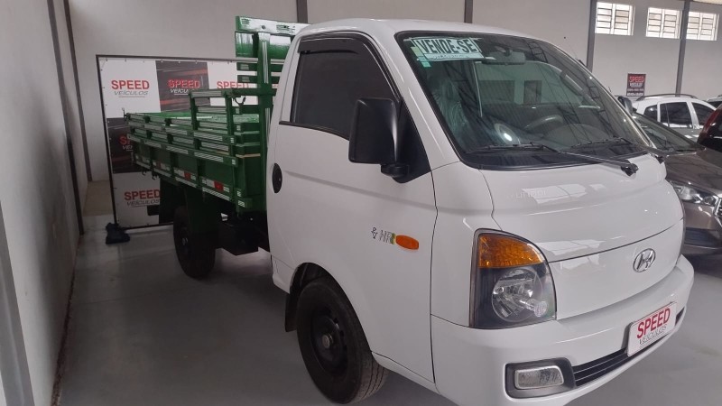 HR 2.5 LONGO SEM CAÇAMBA 4X2 16V 130CV TURBO INTERCOOLER DIESEL 2P MANUAL - 2019 - SãO SEBASTIãO DO CAí