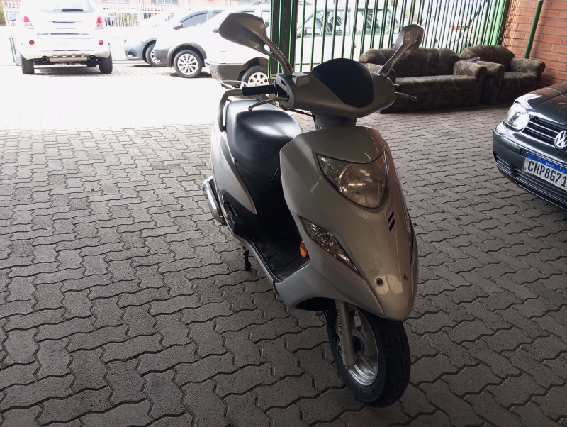 BURGMAN 125 AUTOMATIC - 2013 - CAXIAS DO SUL