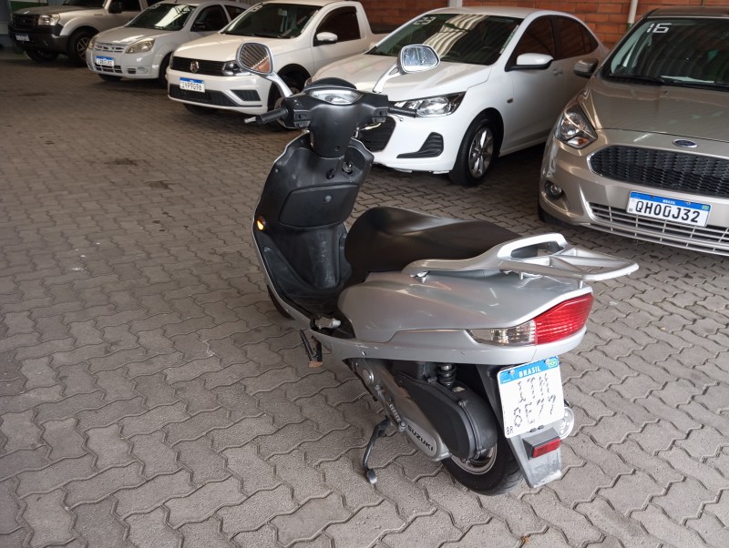BURGMAN 125 AUTOMATIC - 2013 - CAXIAS DO SUL