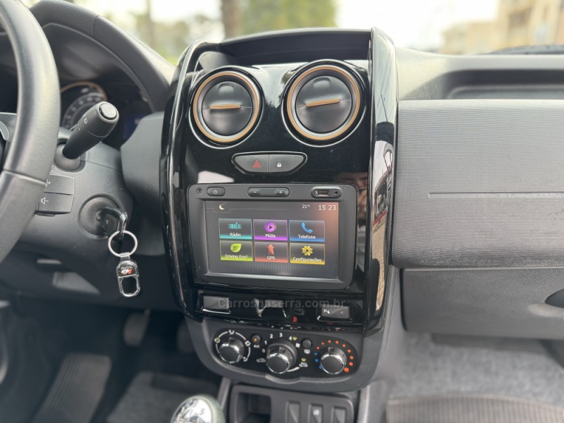 DUSTER 1.6 DYNAMIQUE 4X2 16V FLEX 4P MANUAL - 2017 - CASCA
