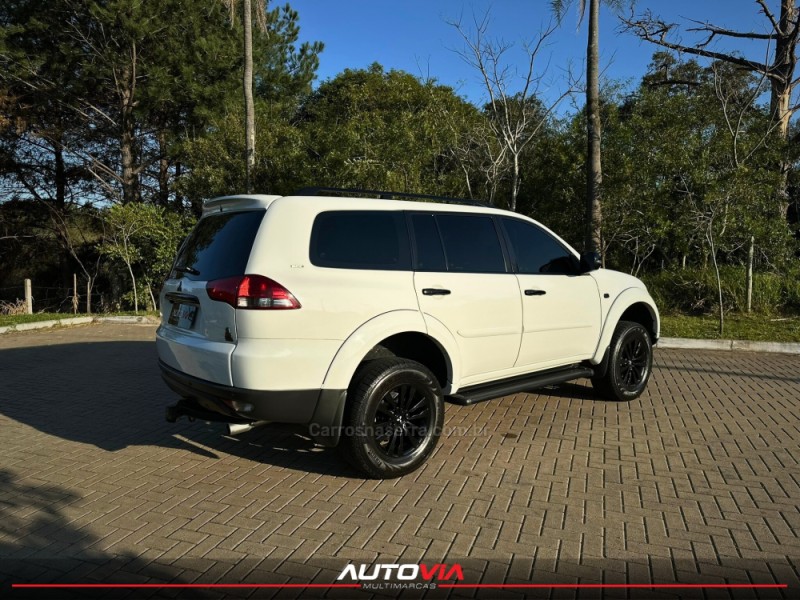 PAJERO DAKAR 3.2 4X4 16V 7 LUGARES TURBO INTERCOOLER DIESEL 4P AUTOMÁTICO - 2014 - SAPIRANGA