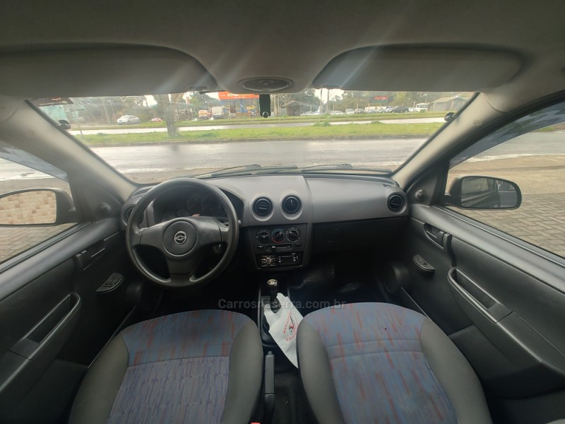 CELTA 1.0 MPFI SPIRIT 8V FLEX 4P MANUAL - 2010 - CANELA