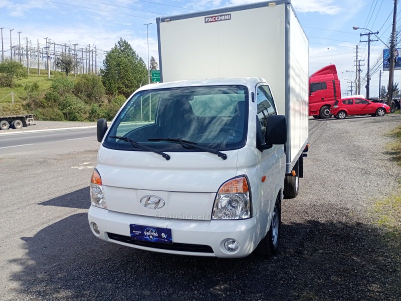 HR 2.5 LONGO BAÚ 4X2 16V 130CV TURBO INTERCOOLER DIESEL 2P MANUAL - 2011 - FARROUPILHA