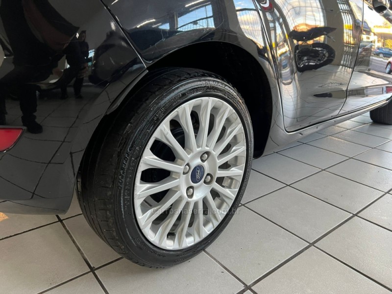 FIESTA 1.6 SE STYLE HATCH 16V FLEX 4P MANUAL - 2017 - CAXIAS DO SUL