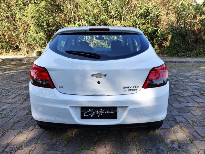 ONIX 1.4 MPFI LTZ 8V FLEX 4P MANUAL - 2013 - BENTO GONçALVES