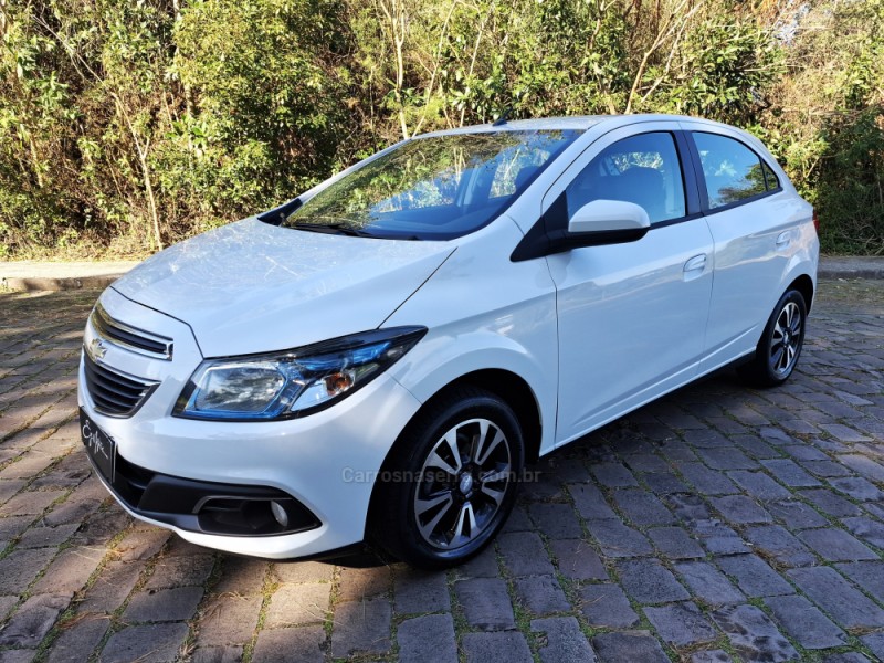 ONIX 1.4 MPFI LTZ 8V FLEX 4P MANUAL - 2013 - BENTO GONçALVES