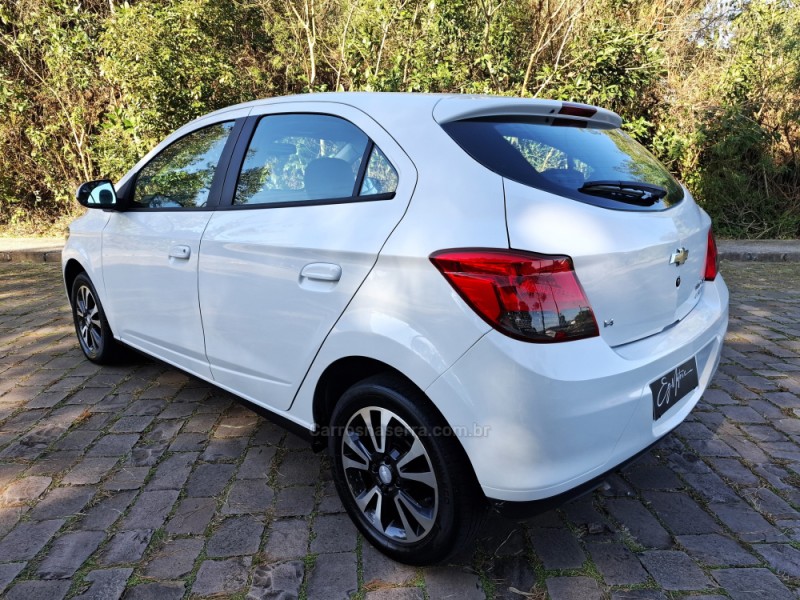 ONIX 1.4 MPFI LTZ 8V FLEX 4P MANUAL - 2013 - BENTO GONçALVES