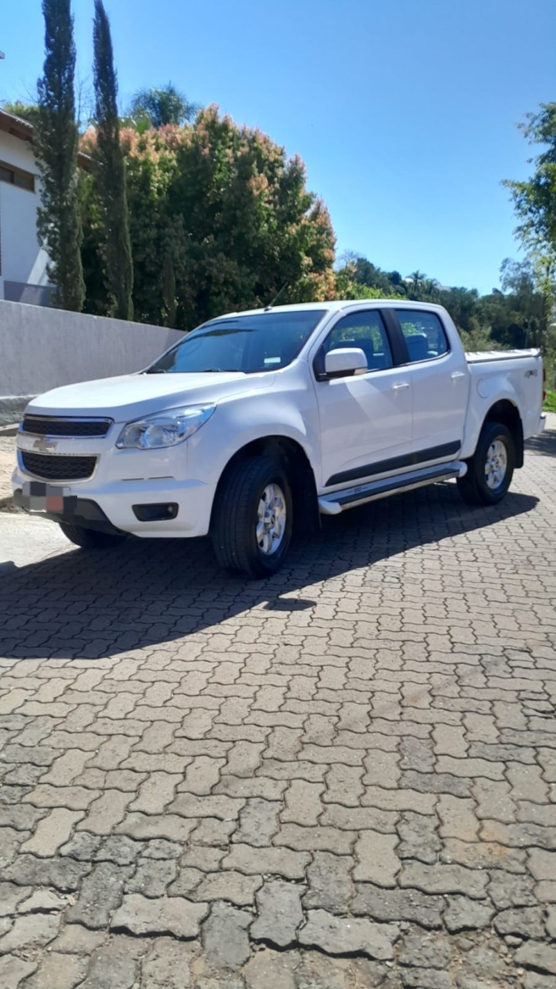 S10 2.8 LT 4X4 CD 16V TURBO DIESEL 4P MANUAL - 2014 - ESTRELA