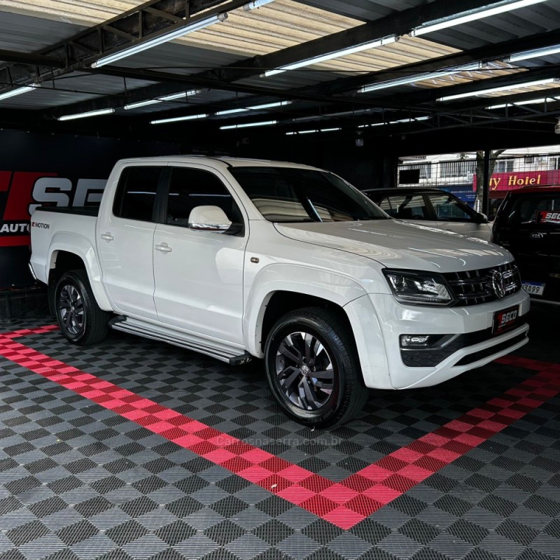 AMAROK 2.0 HIGHLINE EXTREME 4X4 CD 16V 4P AUTOMÁTICO - 2017 - PASSO FUNDO