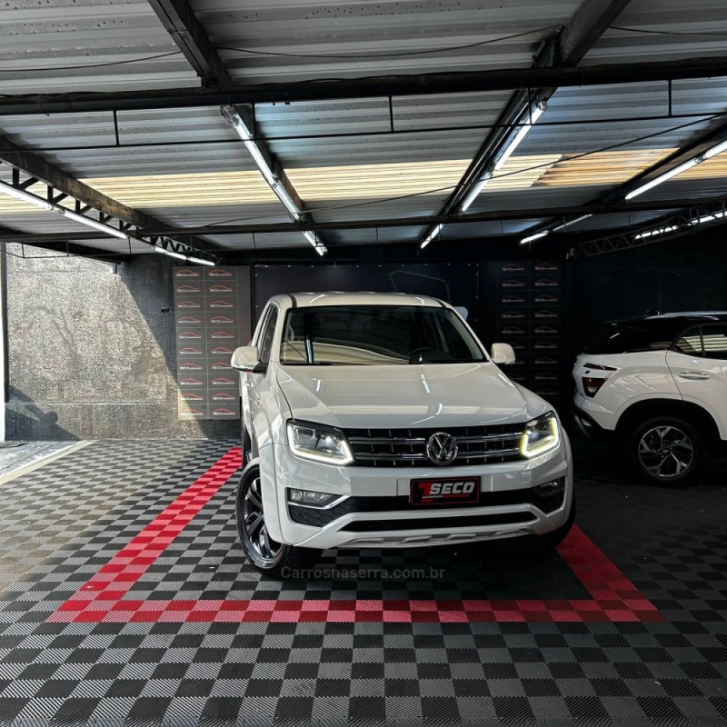 AMAROK 2.0 HIGHLINE EXTREME 4X4 CD 16V 4P AUTOMÁTICO - 2017 - PASSO FUNDO