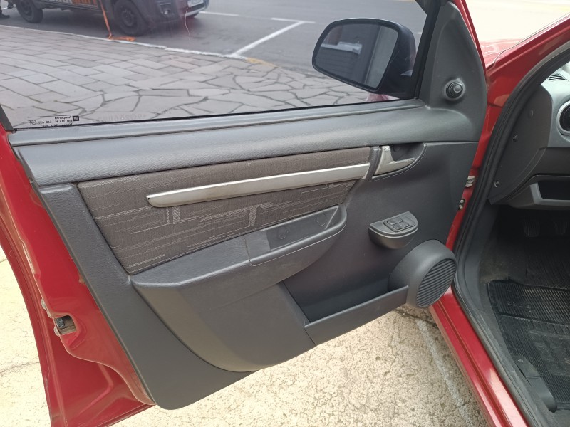 PRISMA 1.0 MPFI VHCE MAXX 8V FLEX 4P MANUAL - 2009 - FLORES DA CUNHA
