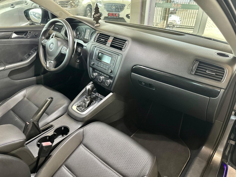 JETTA 2.0 COMFORTLINE FLEX 4P TIPTRONIC - 2013 - CAXIAS DO SUL
