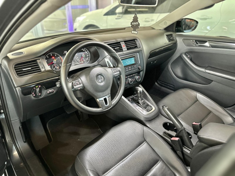 JETTA 2.0 COMFORTLINE FLEX 4P TIPTRONIC - 2013 - CAXIAS DO SUL