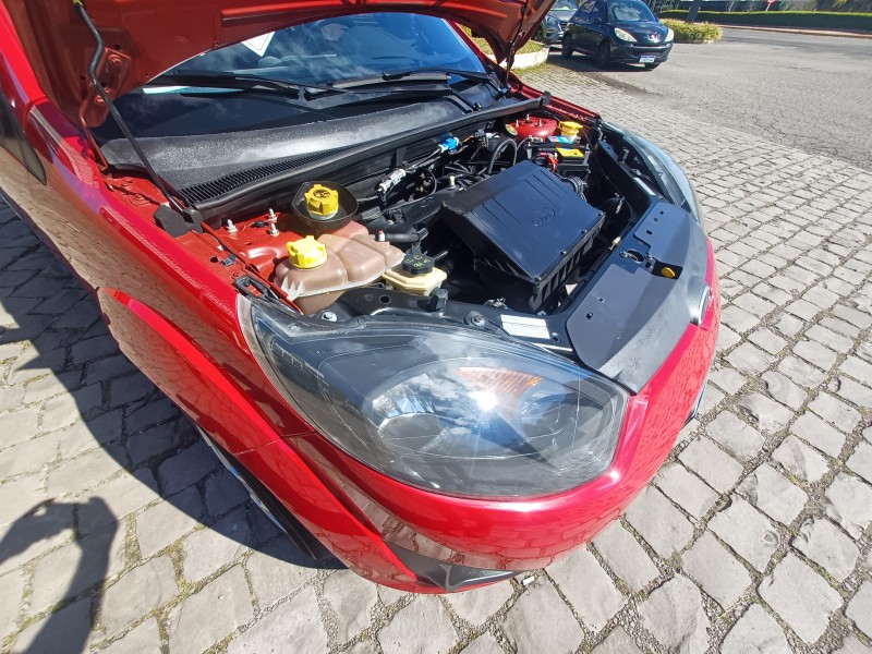 FIESTA 1.0 MPI HATCH 8V FLEX 4P MANUAL - 2013 - FLORES DA CUNHA