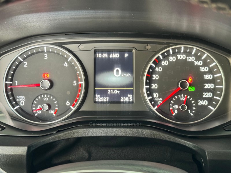 AMAROK 3.0 V6 TDI HIGHLINE CD DIESEL 4MOTION AUTOMÁTICO - 2021 - NOVA PRATA