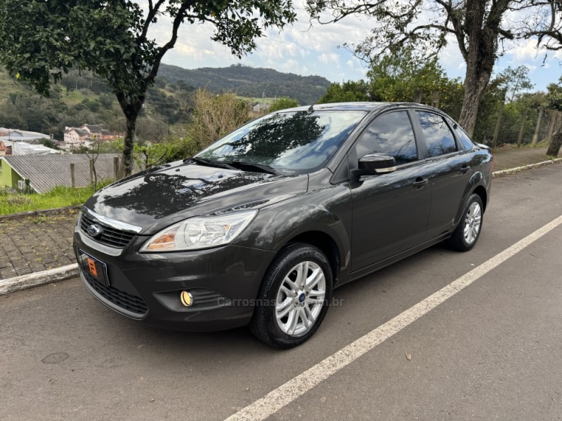 FOCUS 2.0 GLX 16V FLEX 4P MANUAL - 2012 - NOVA ARAçá