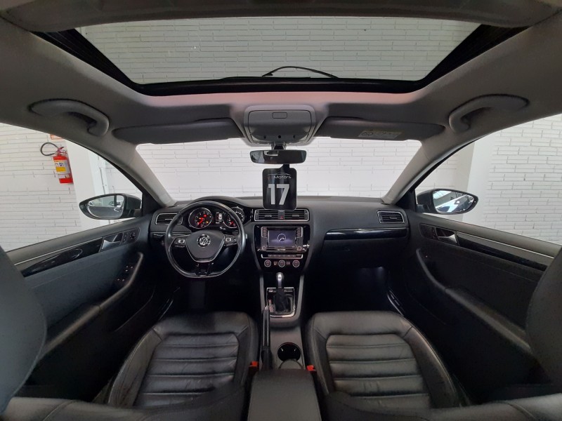JETTA 2.0 TSI HIGHLINE 211CV GASOLINA 4P DSG - 2017 - ERECHIM