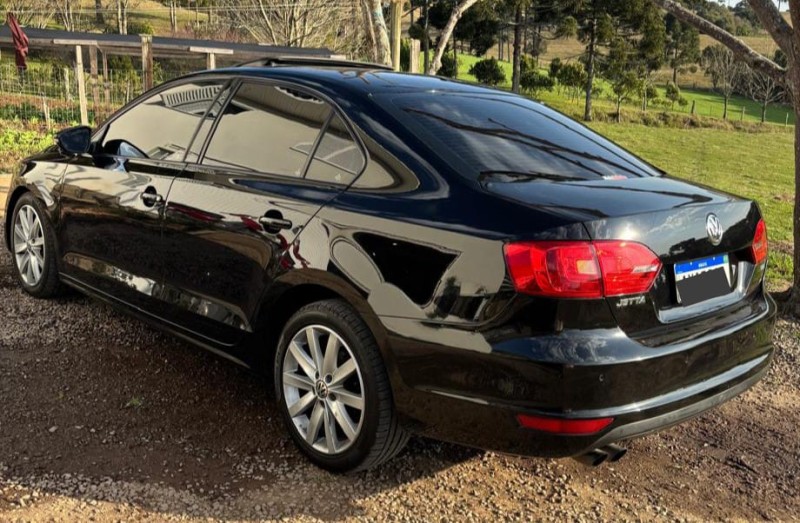 JETTA 2.0 COMFORTLINE FLEX 4P TIPTRONIC - 2013 - CAXIAS DO SUL