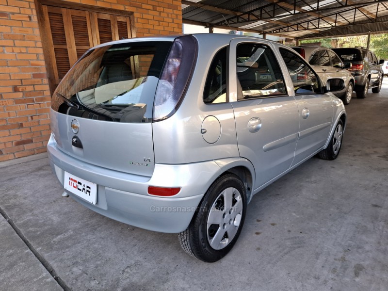 CORSA 1.4 MPFI PREMIUM 8V FLEX 4P MANUAL - 2009 - GARIBALDI
