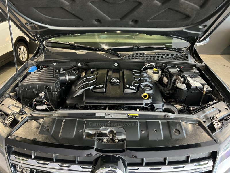 AMAROK 3.0 V6 TDI HIGHLINE CD DIESEL 4MOTION AUTOMÁTICO - 2018 - CAXIAS DO SUL