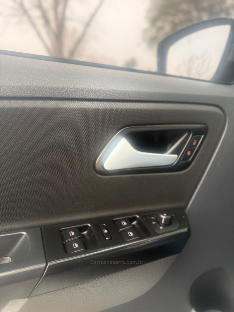 SPACEFOX 1.6 MI TREND 8V FLEX 4P MANUAL - 2018 - DOIS IRMãOS