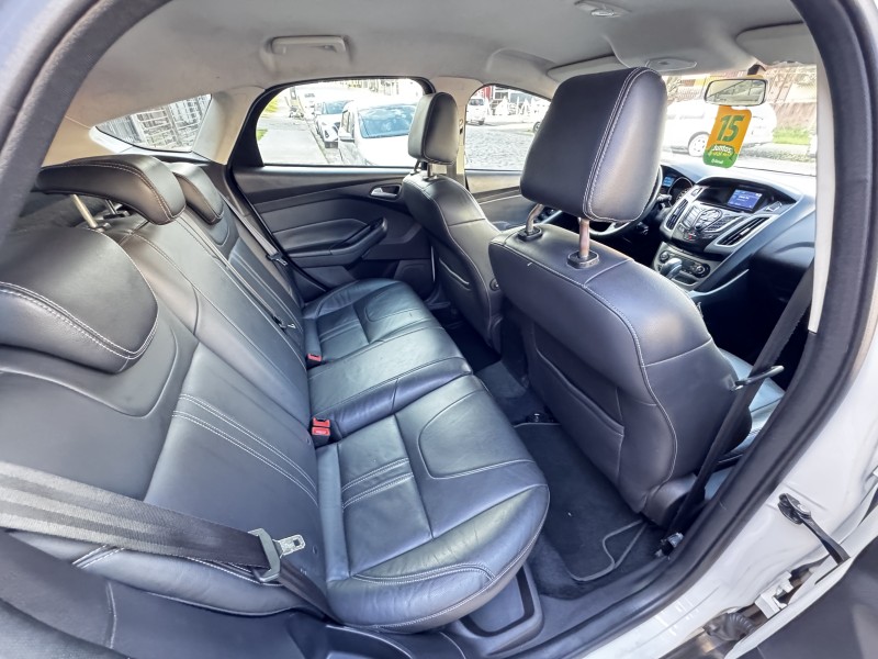 FOCUS 2.0 SE PLUS 16V FLEX 4P AUTOMÁTICO - 2015 - CAXIAS DO SUL