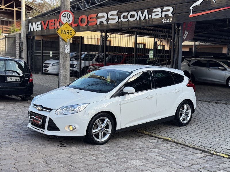 focus 2.0 se plus 16v flex 4p automatico 2015 caxias do sul