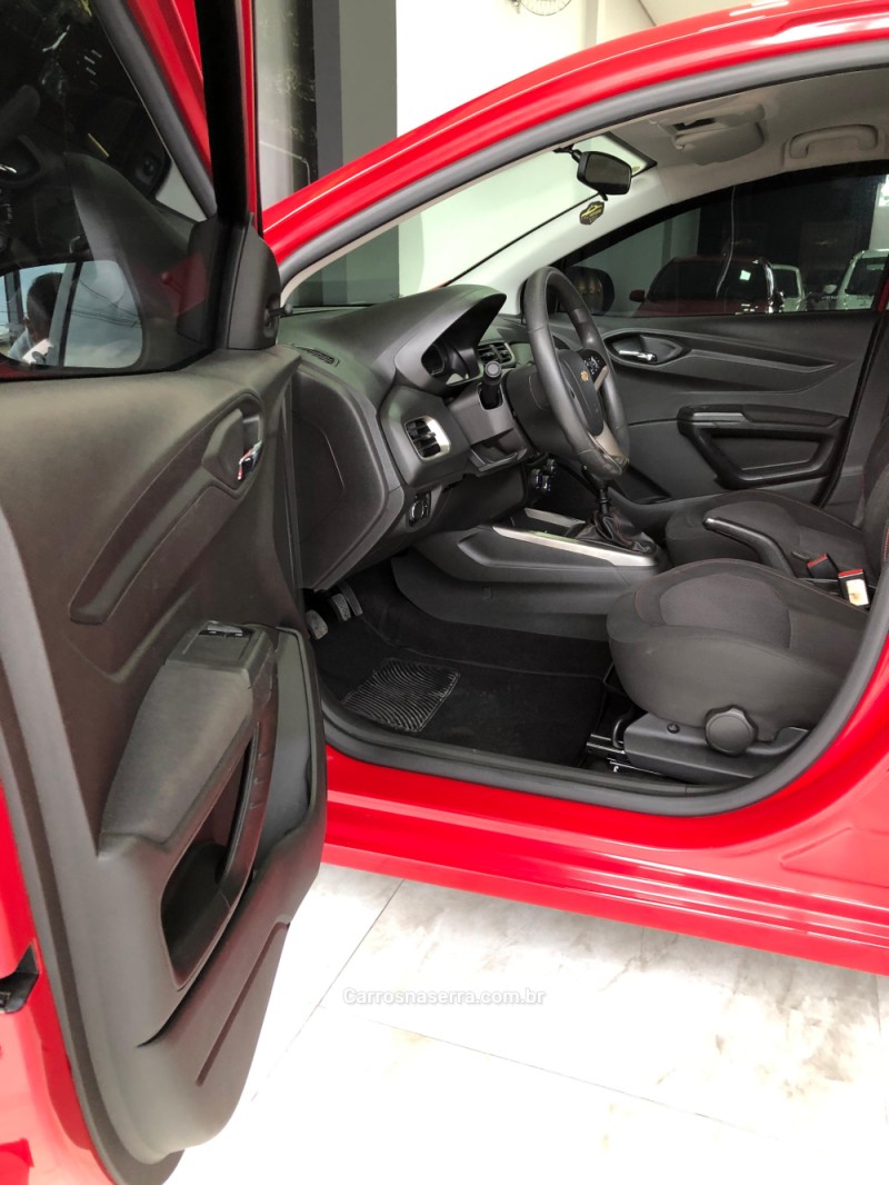 ONIX 1.4 MPFI LT 8V FLEX 4P MANUAL - 2016 - CAXIAS DO SUL