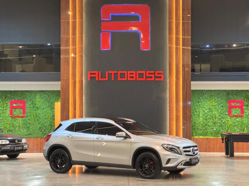 gla 200 1.6 cgi enduro 16v turbo flex 4p automatico 2016 novo hamburgo